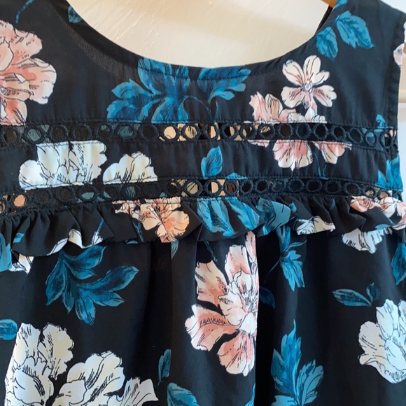 Target Floral Tank - Picture 4 of 5